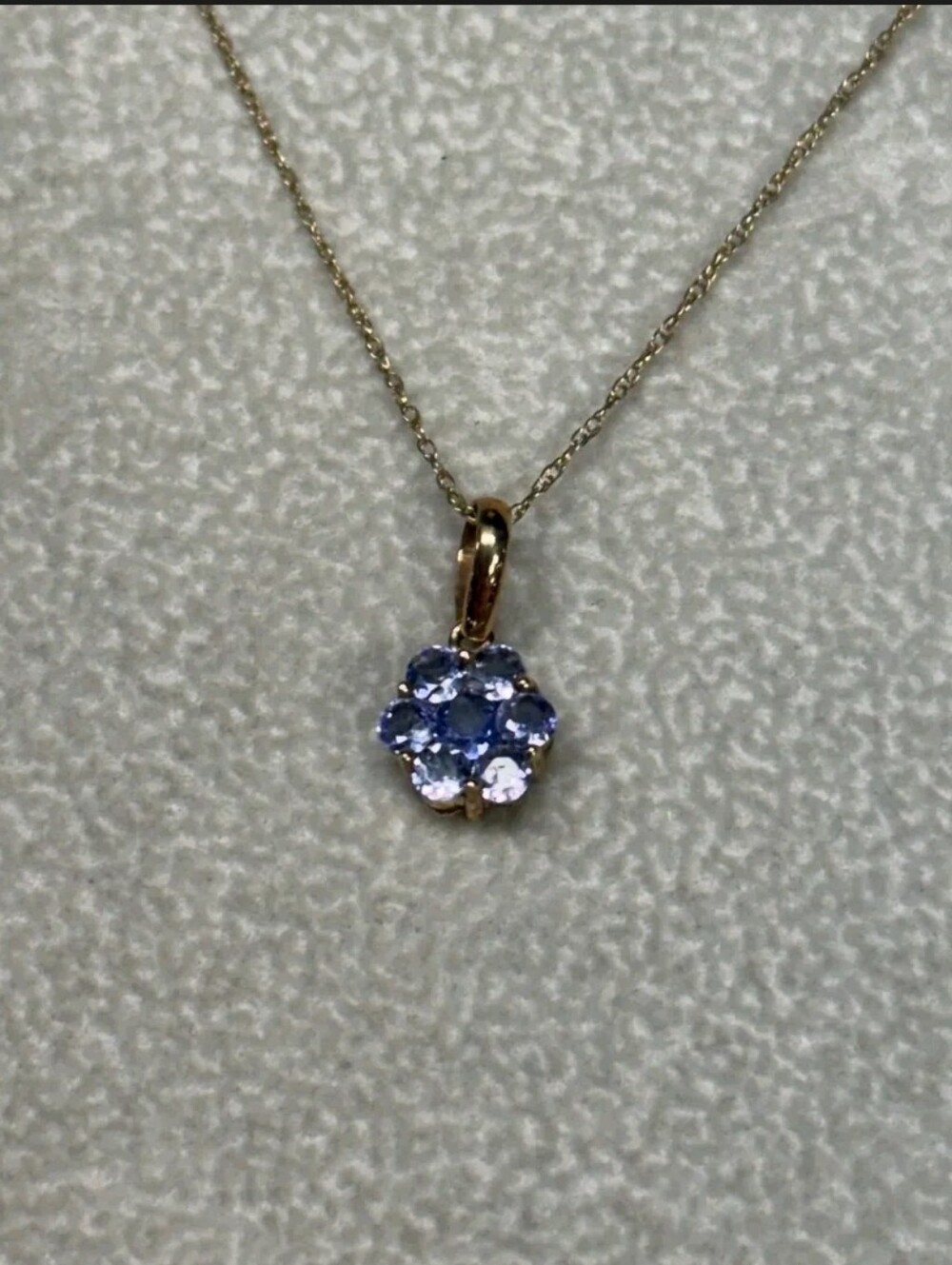10K Yellow Gold loilite Pendant Necklace 18"